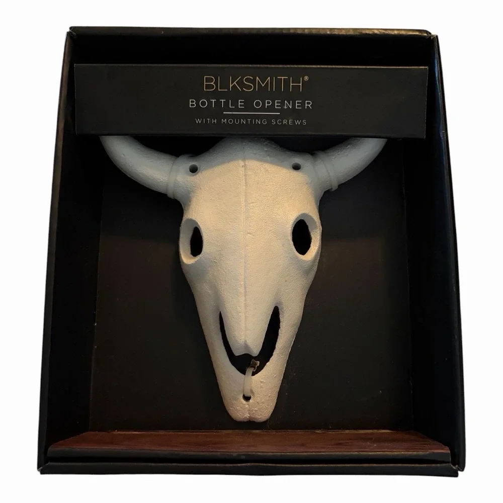 BLKSMITH Longhorn Wall Bottle Opener Cast Iron Bone Country Barware Cave Texas